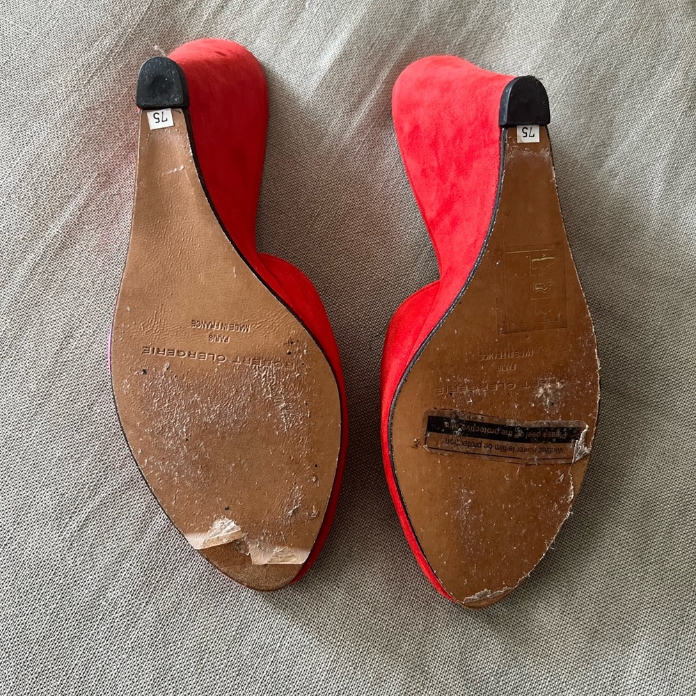 NEVER worn Vintage Robert Clergerie Suede Wedges. Sz 7.5 - Picture 3 of 3